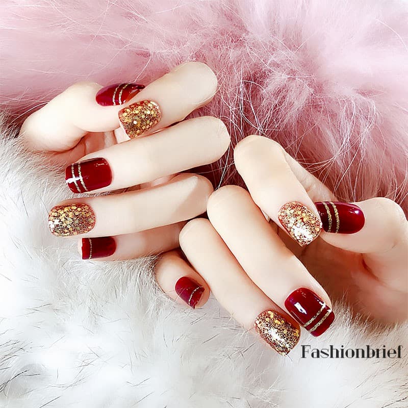 Mẫu nail màu đỏ đính kim tuyến