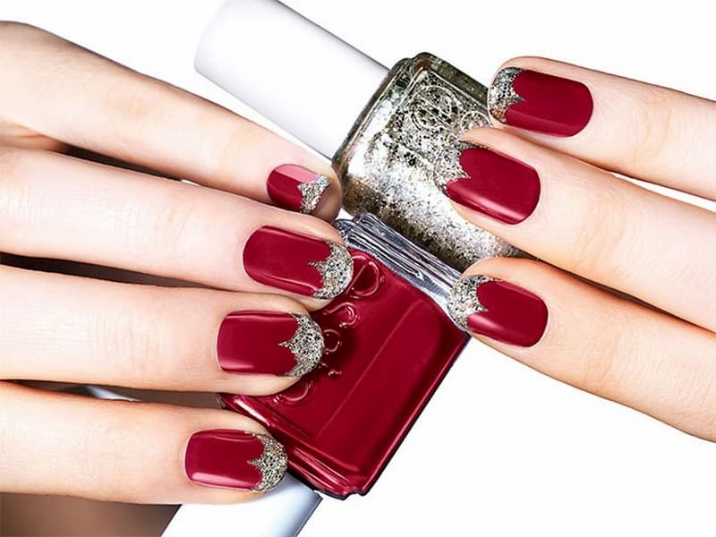 Mẫu nail màu đỏ đính kim tuyến