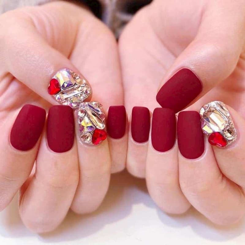 Mẫu nail màu đỏ lì