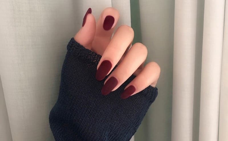 Mẫu nail màu đỏ lì
