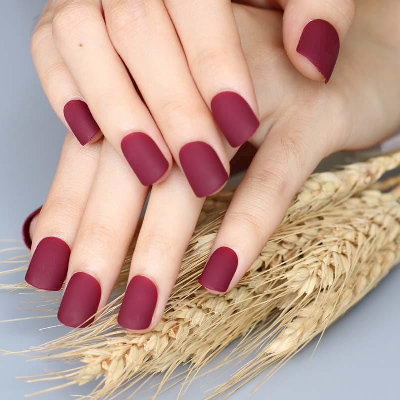Mẫu nail màu đỏ lì