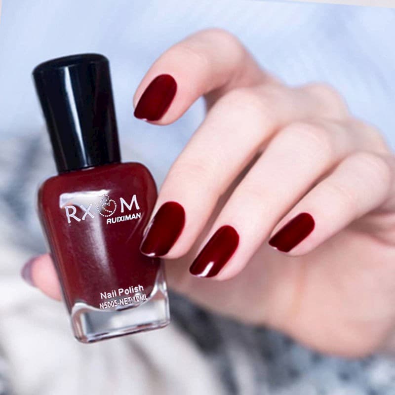 Mẫu nail màu đỏ rượu sang trọng quý phái