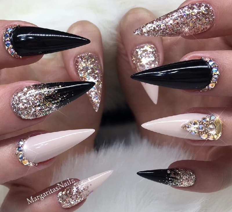 Nail móng nhọn đính kim tuyến lấp lánh