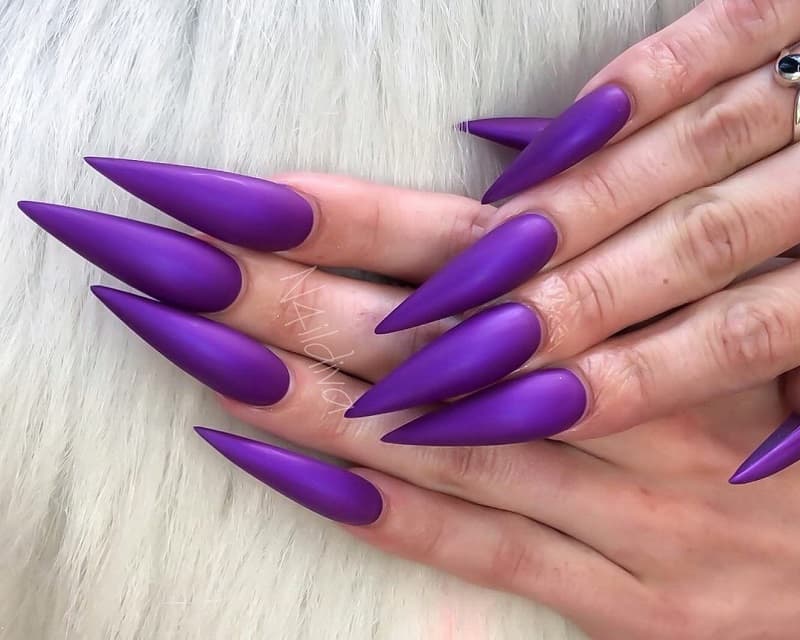 Nail móng nhọn màu tím huyền bí lôi cuốn