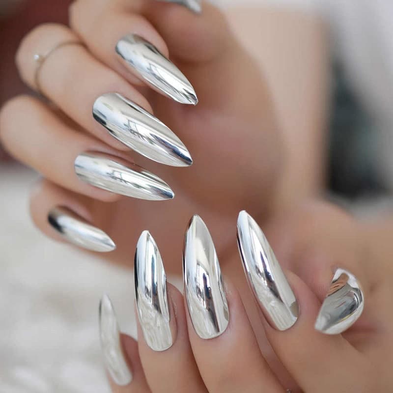 Nail móng nhọn tráng gương cuốn hút