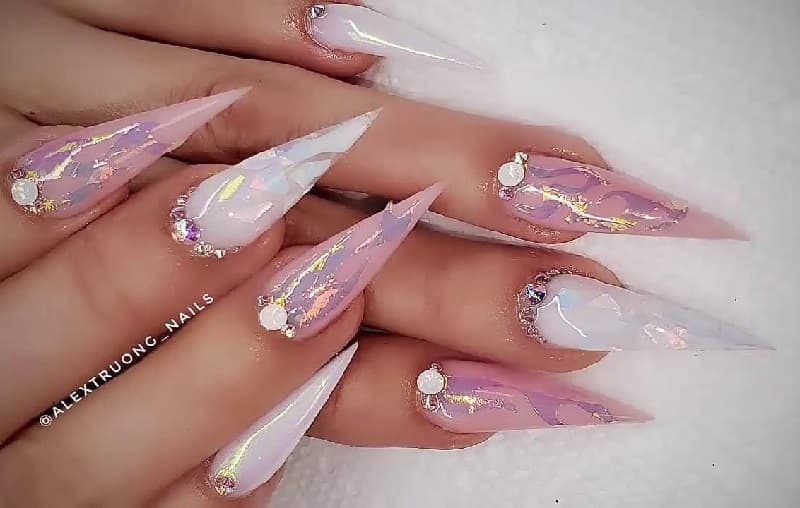 Nail móng nhọn xà cừ ẩn kiêu sa