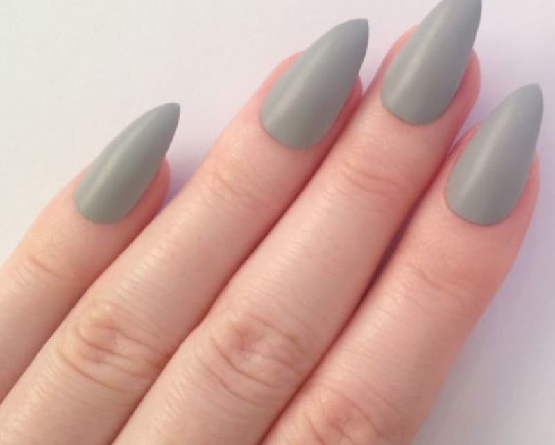 Nail móng nhọn màu xám hiện đại