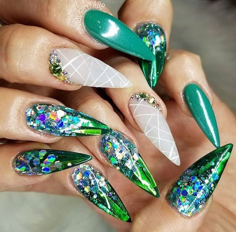 Nail móng nhọn ngọc bích đẳng cấp quý phái