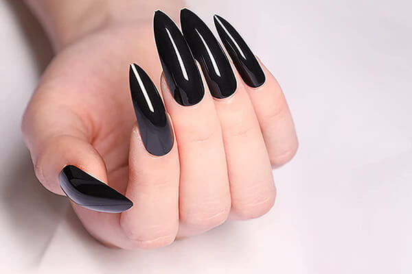 nail nhọn đen