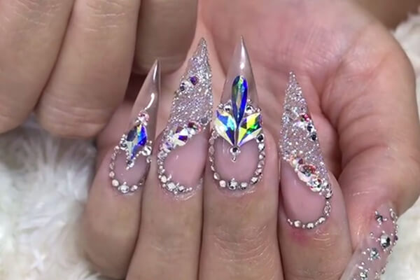 nail nhọn gắn đá đẹp