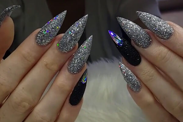 nail nhọn kim tuyến quyến rũ