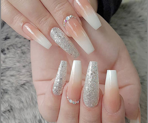 nail ombre trắng đẹp