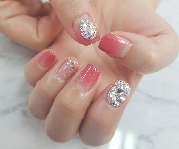 nail trắng hồng xinh