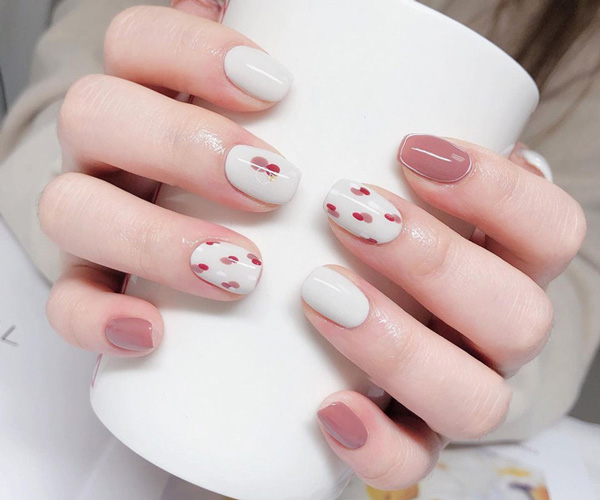 nail trắng hồng 