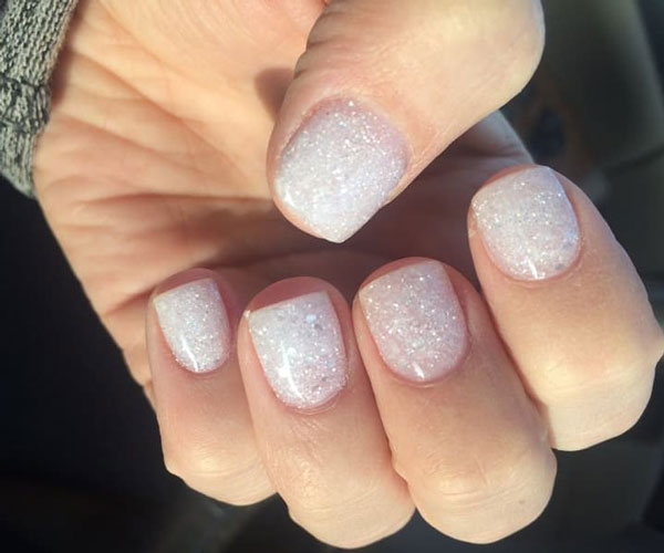 nail trắng kim tuyến độc đáo