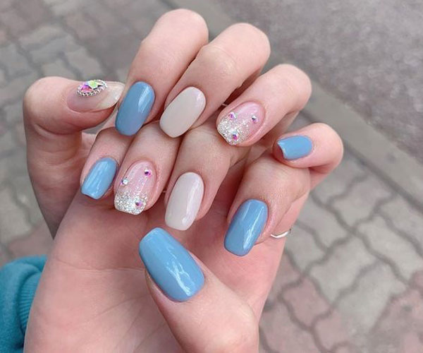 nail trắng xanh cute