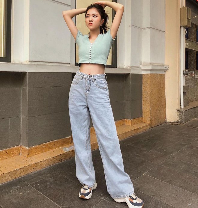Trở nên thời thượng hơn với phong cách mặc quần ống rộng cạp cao | Thoitrangviet247 | Thoitrangviet247