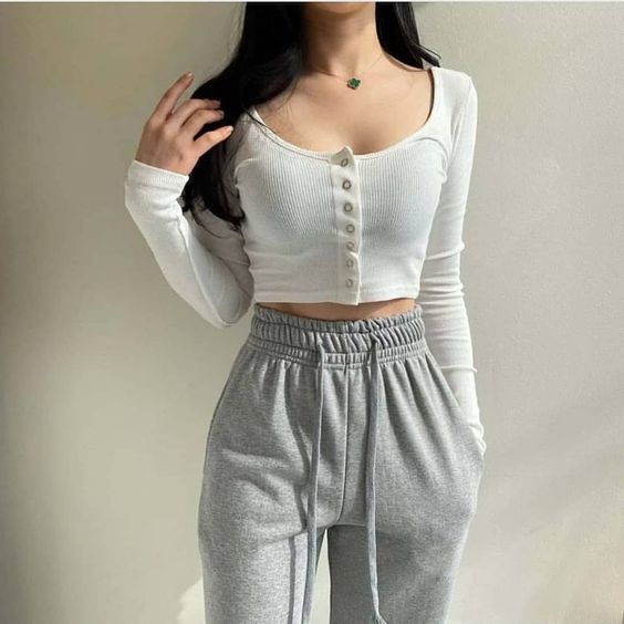 Tuyệt chiêu phối đồ “cực xinh, cực năng động” với quần thể thao nữ