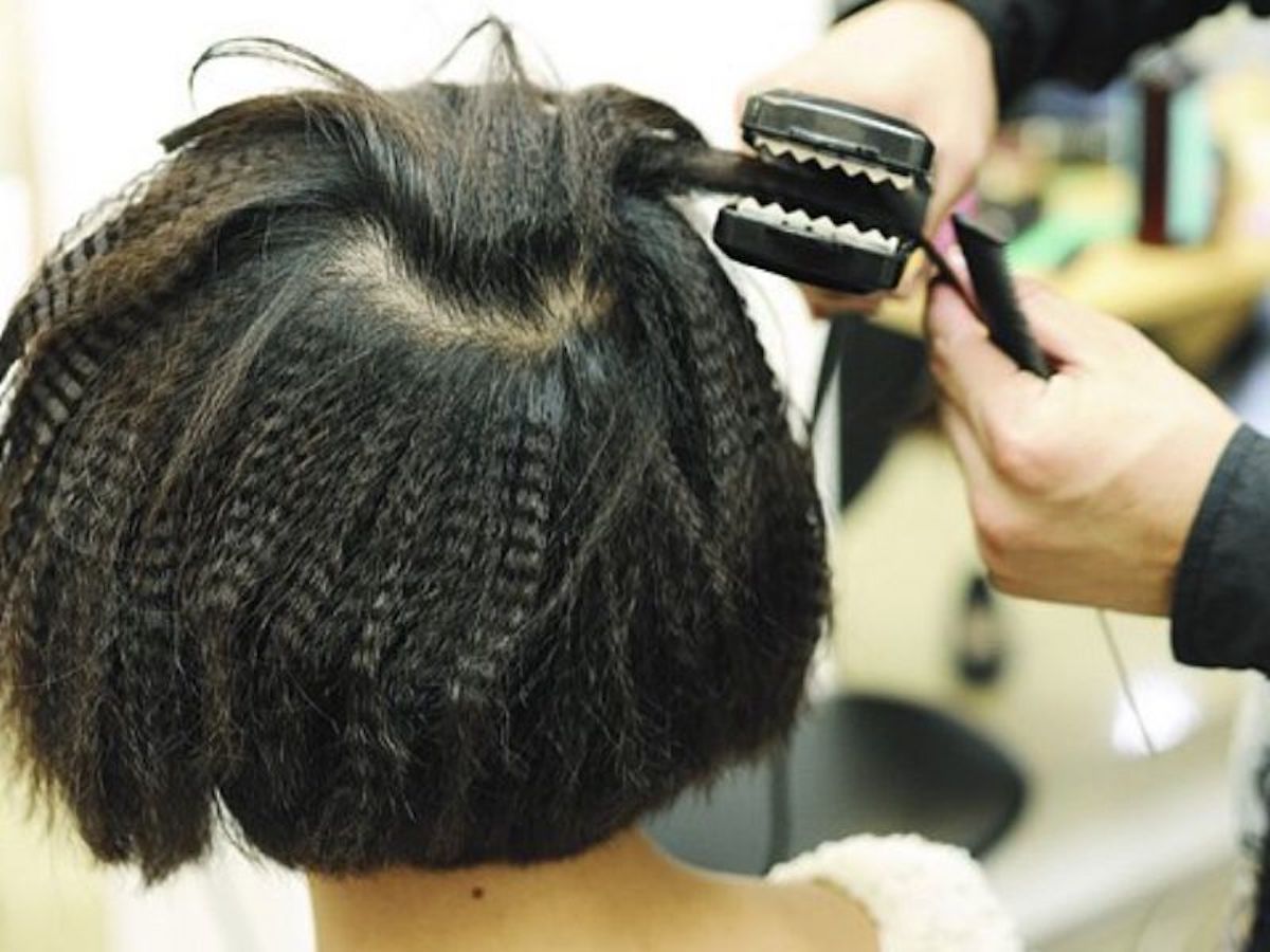 Uốn phồng chân tóc hình zích zắc đòi hỏi tay nghề người thợ làm tóc cao
