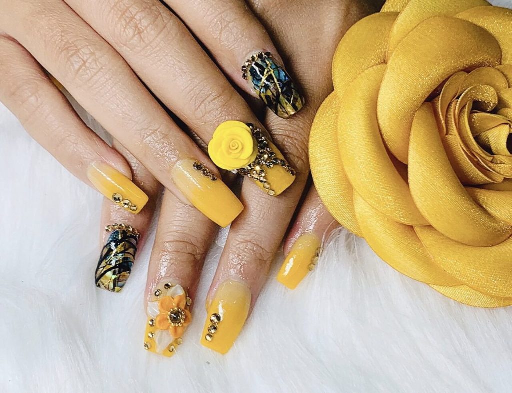 các mẫu nail hoa nổi