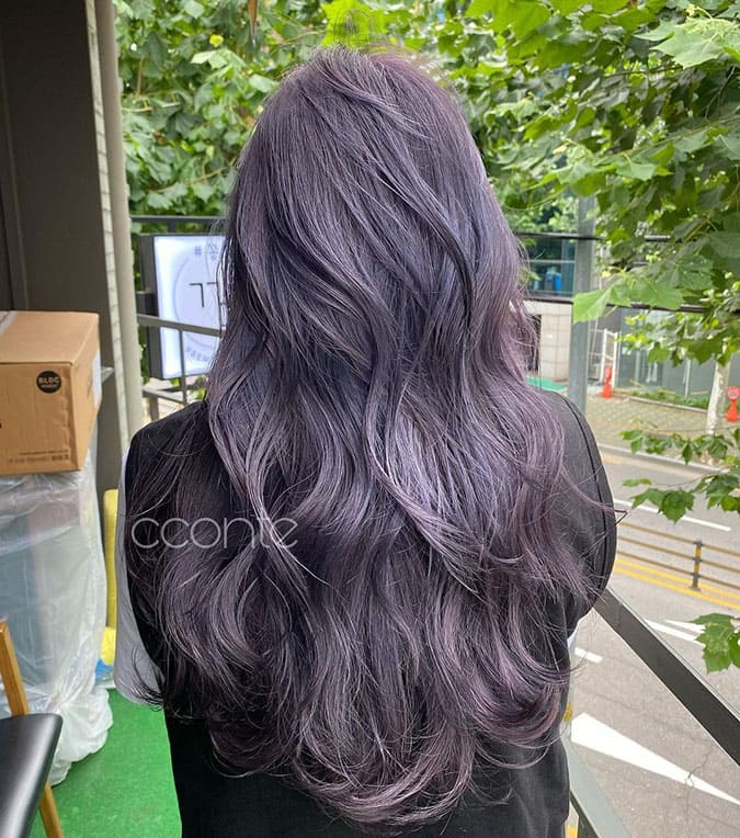 9 kiểu nhuộm tóc màu tím than vừa trắng da vừa khí chất, thời thượng