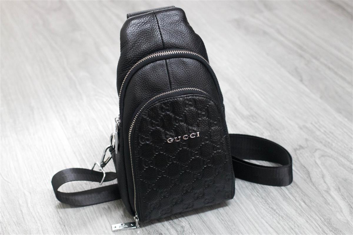 Túi nam đeo chéo da thật Gucci