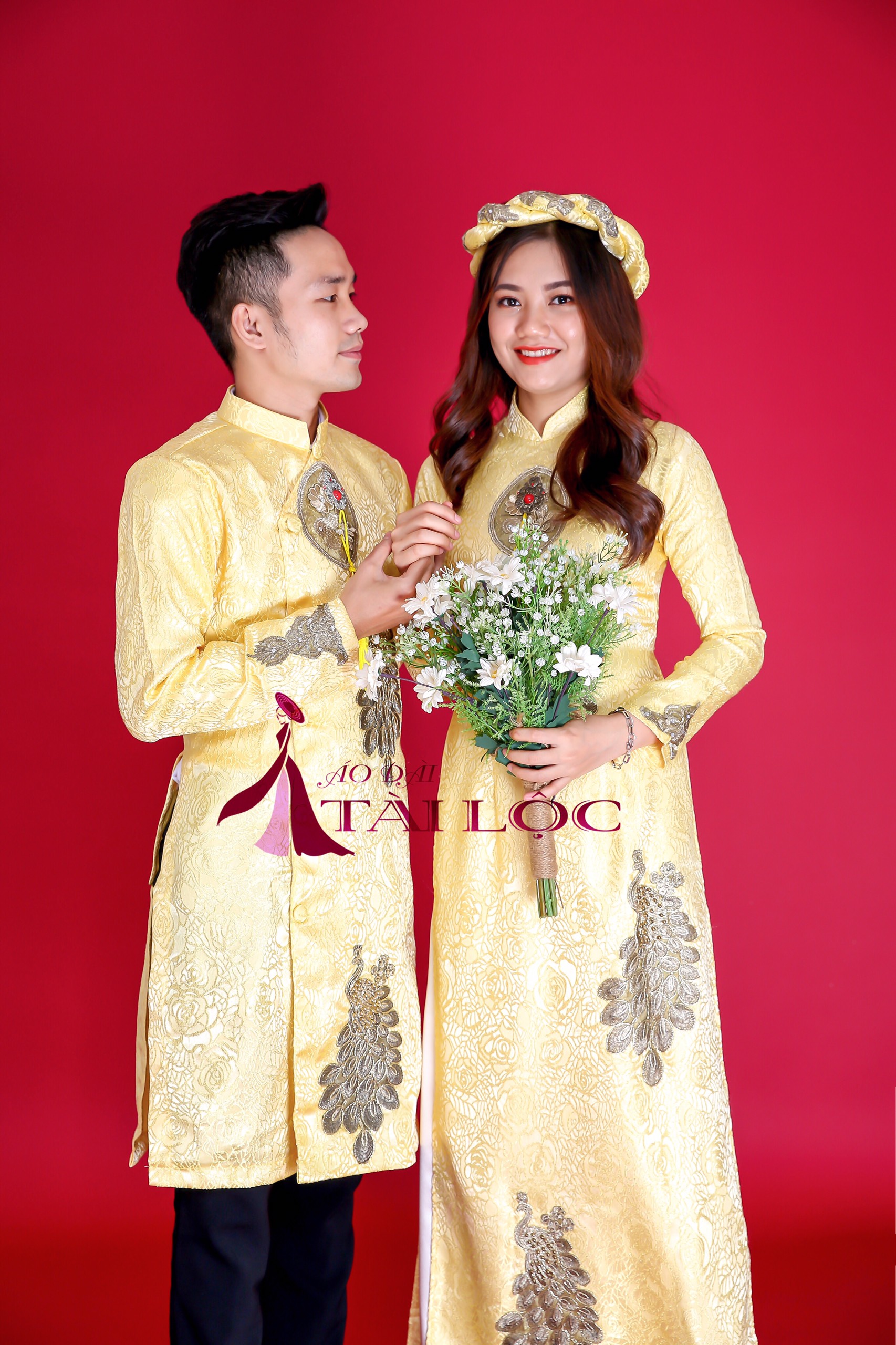 Áo Dài Cặp Nam Nữ Màu Vàng Chim Hạc | Áo Dài Tài Lộc