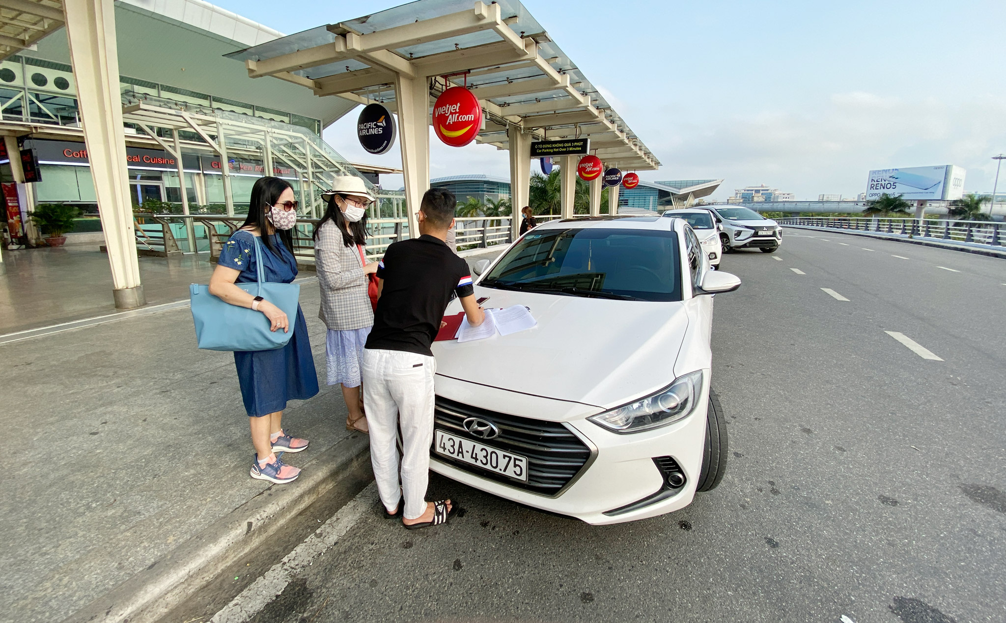 Một số kinh nghiệm khi thuê ô tô tự lái lúc đi du lịch