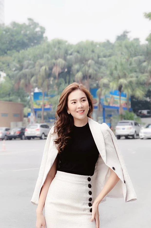 trang phuc cong so nu
