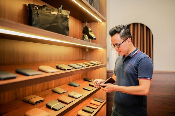 Thợ ví nam tư vấn 8 CÁCH CHỌN Ví nam đẹp chất lượng