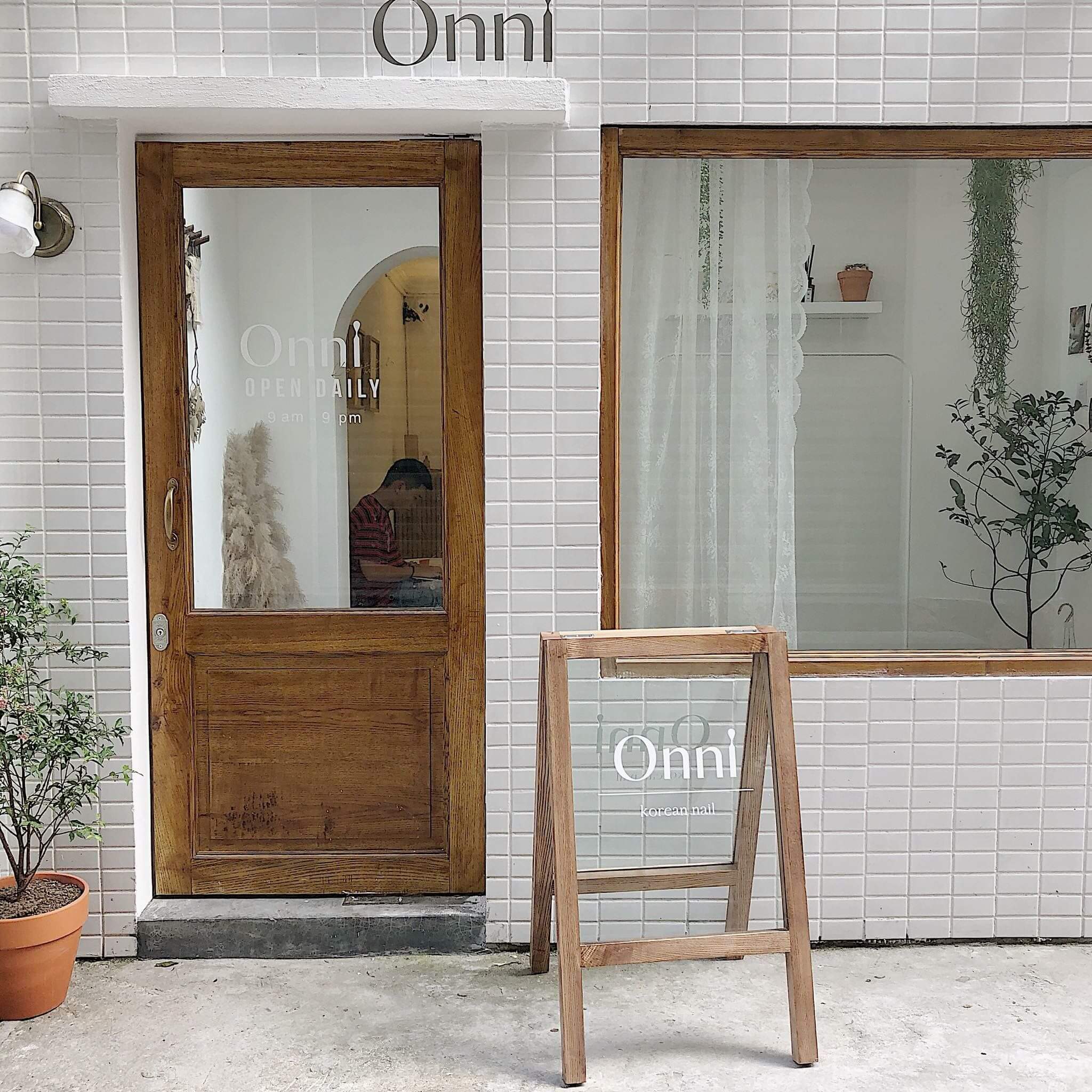 Thiết kế mặt tiền spa phong cách cổ điển